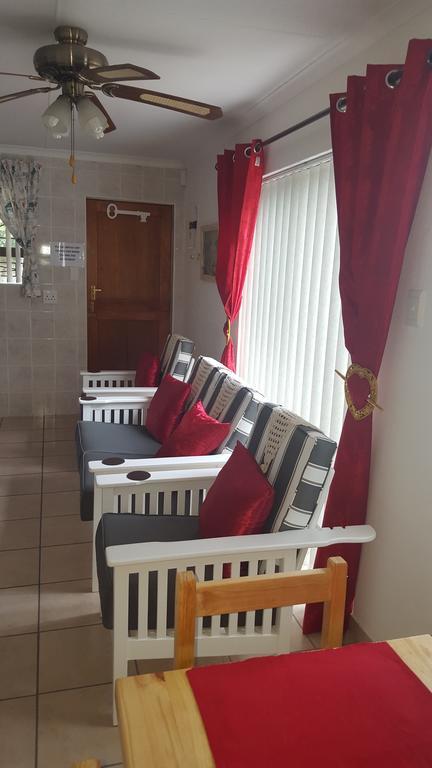 Bayview Selfcatering Apartment Hartenbos Zimmer foto